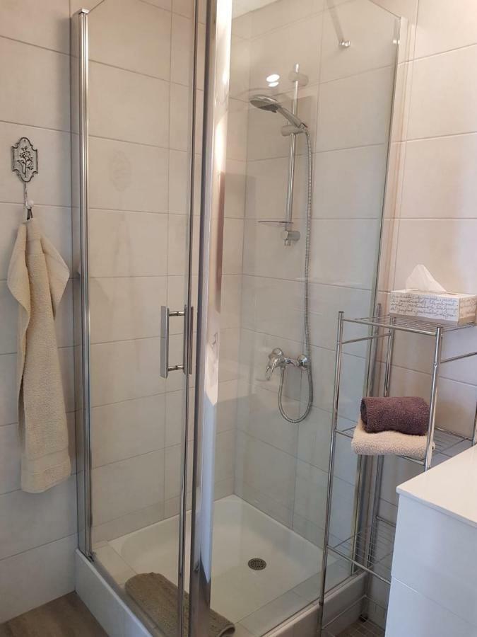 Le Venay Bed and Breakfast Frontenaud Εξωτερικό φωτογραφία